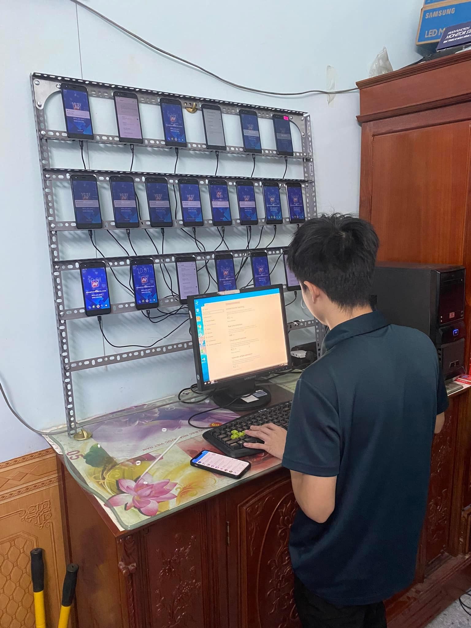 Setup dàn 20 phone Mi A1 cho khách tại Nam Định
